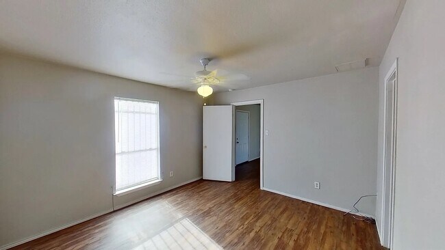 Building Photo - 2703 Kool Ave