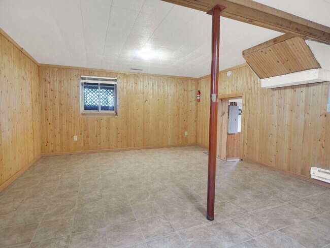 Building Photo - Cozy 4 Bed home in Lauderdale