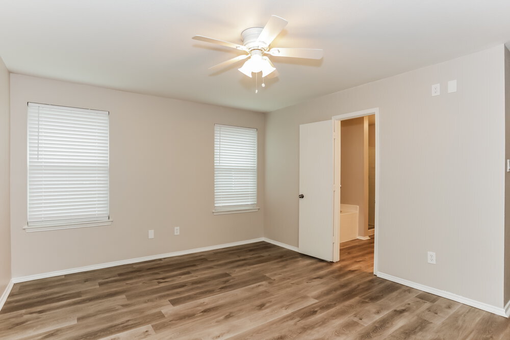 Building Photo - 213 Garden Valley Ln