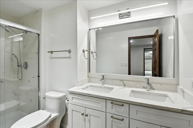 Building Photo - 3bd/2.25ba Edmonds House