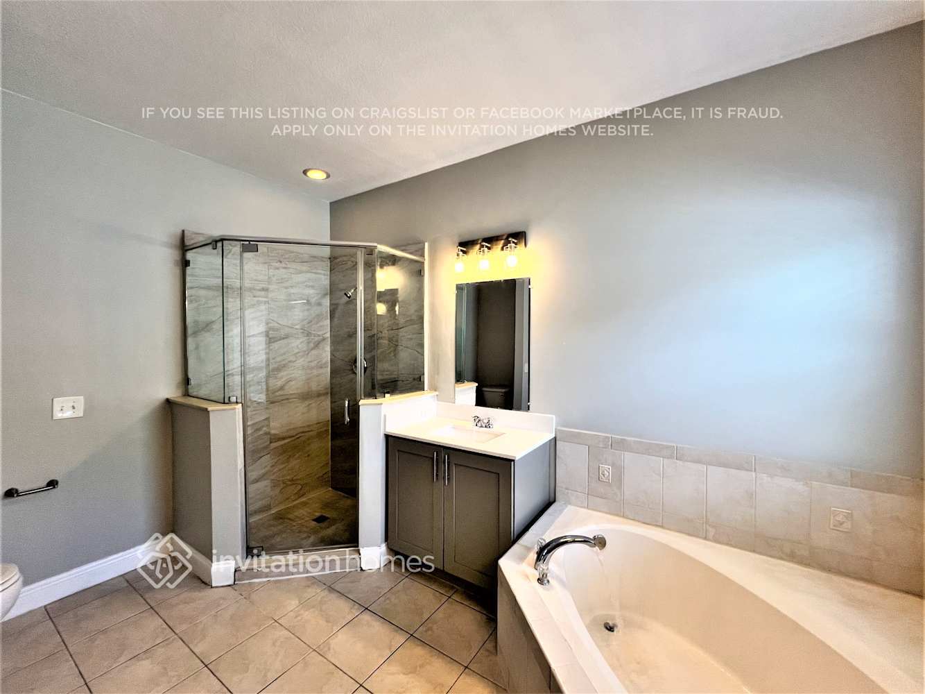 Building Photo - 1462 SW California Blvd