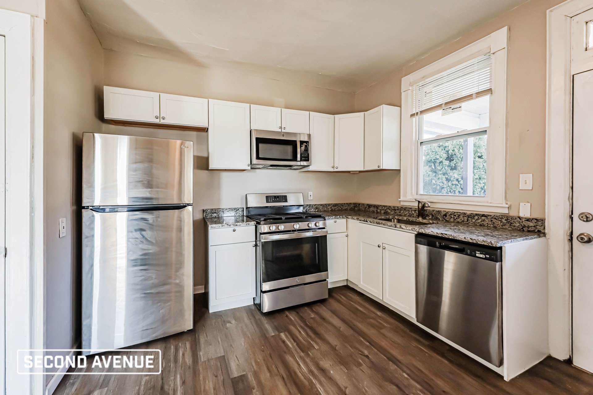 Building Photo - 719 2nd St