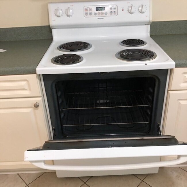 Building Photo - 414 E Park Ave