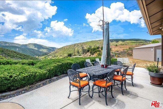 Building Photo - Furnished 4BR Mountain View Home with Garage