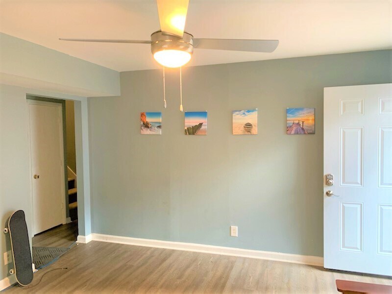 Building Photo - 1031 Curran St NW