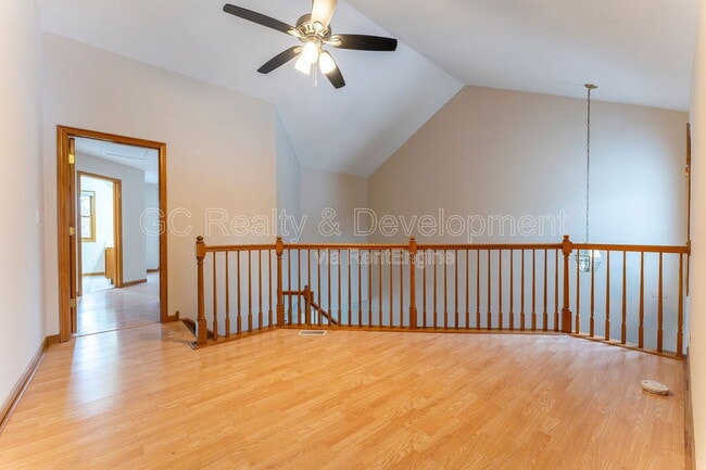 Building Photo - 435 Park Ave