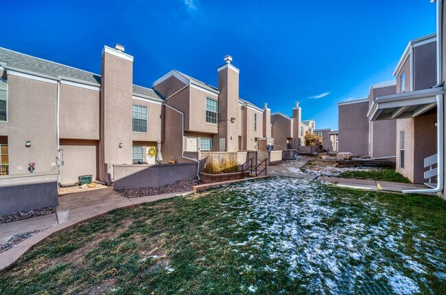 Building Photo - 3525 Rebecca Ln