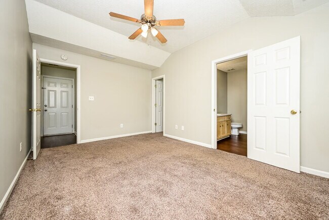 Building Photo - 717 Kaylors Meadow