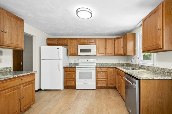 Building Photo - 11 Minuteman Way