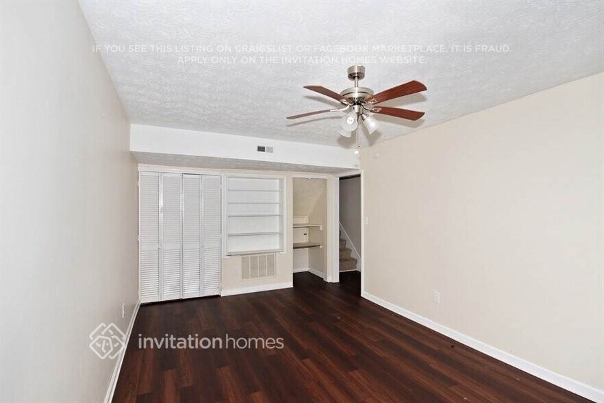 Building Photo - 208 Clydesdale Rd