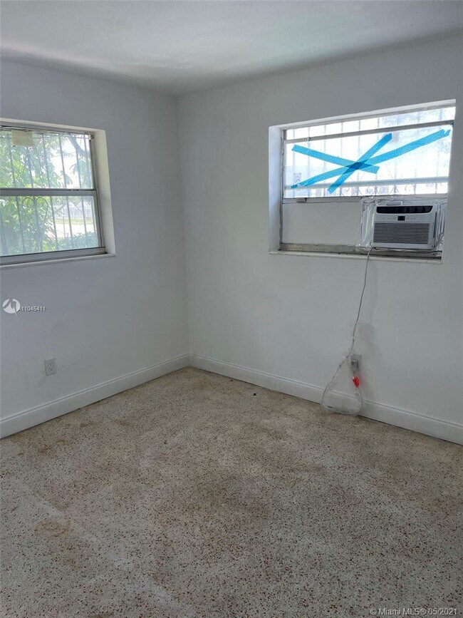 Building Photo - 1342 NE 110th Terrace