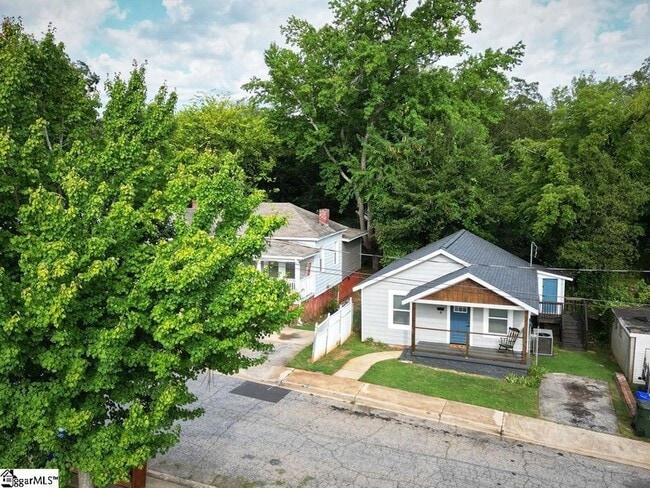 Building Photo - 4 Lindberg Ave