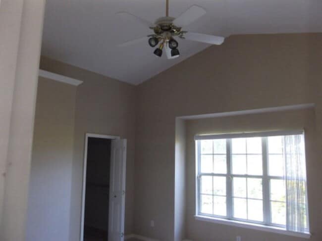 Building Photo - 162 Barrington Dr