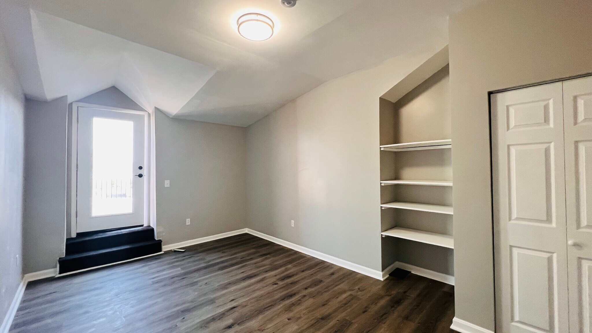 Building Photo - 517 Armandale St