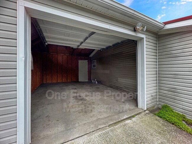 Building Photo - 214 Dennison Rd