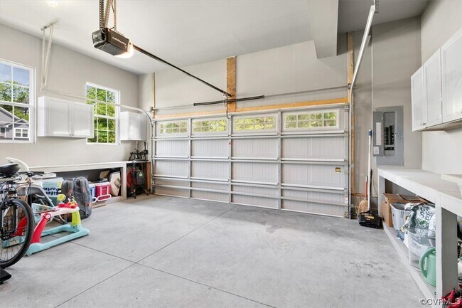 Building Photo - 13507 Enon Oaks Pl