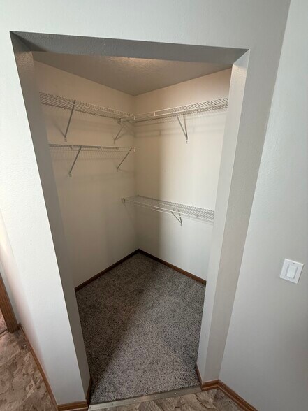 Building Photo - 4637 Twain St