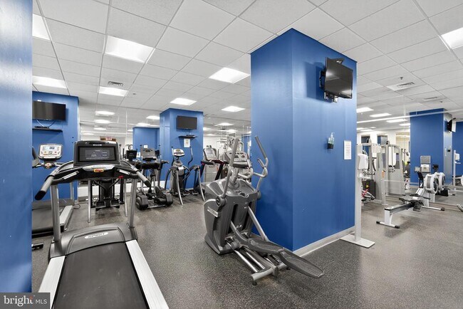 Building Photo - 1425 Locust St