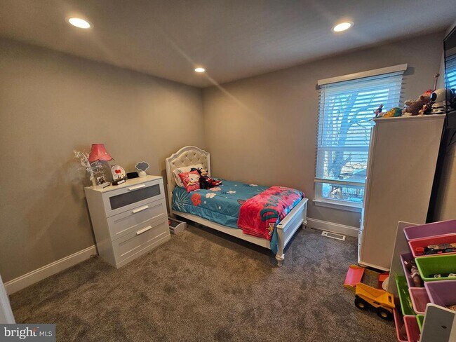 Building Photo - 3108 Sounding Dr