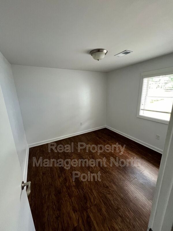 Building Photo - 1145 Lucile Ave SW