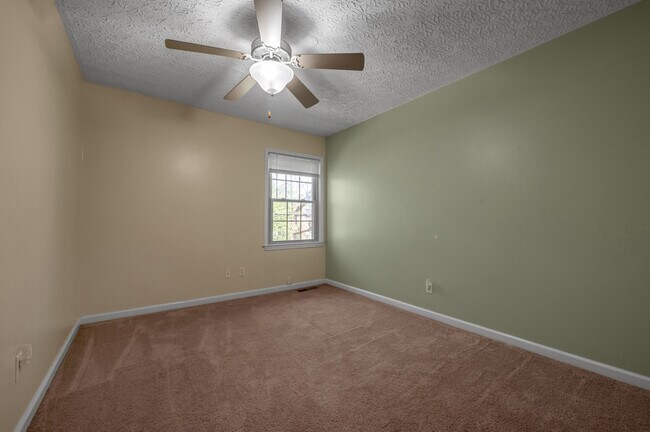 Building Photo - 139 Regency Point Path