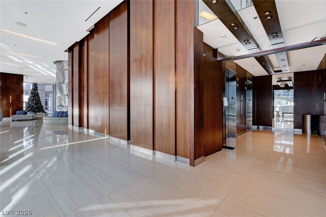 Building Photo - 4575 Dean Martin Dr