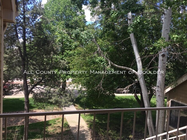 Building Photo - Powderhorn Condo with Loft