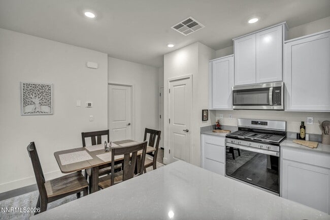 Building Photo - 1634 Icelandic Wy