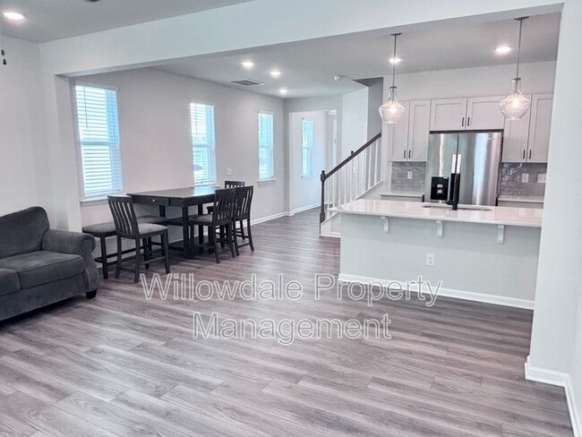 Building Photo - 175 Anise Ln