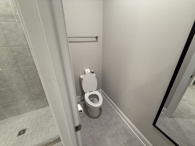 Building Photo - "Charming 3-Bedroom Retreat with 2 Baths w/bonus room and fenced yard!!