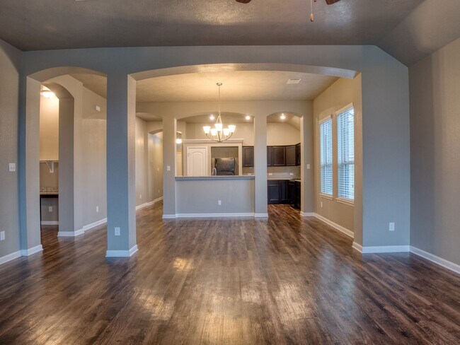 Building Photo - Spacious Single-Family Home Available Now!