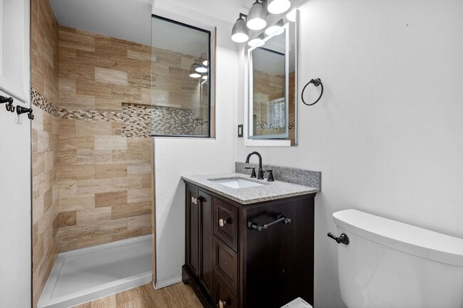 Building Photo - Beautiful South Valley Home! Available Now!