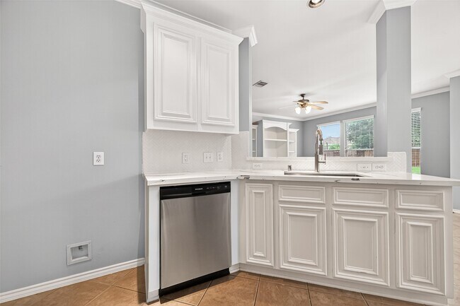 Building Photo - 26806 Shoal Hollow Ct