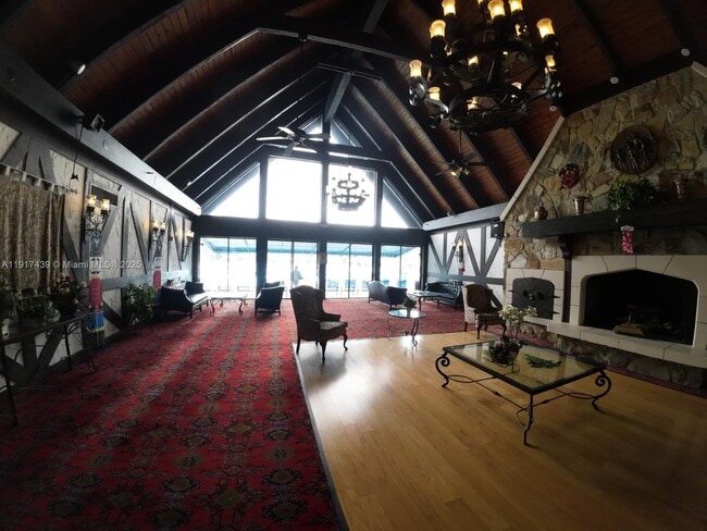 Building Photo - 3730 Inverrary Dr