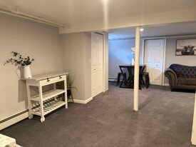 Building Photo - 265 Dunbar Hill Rd