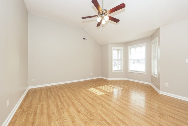 Building Photo - 107 Blythe Ct