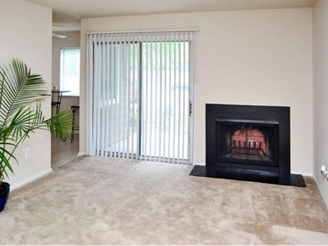 Living Room - Tide Mill Apartments