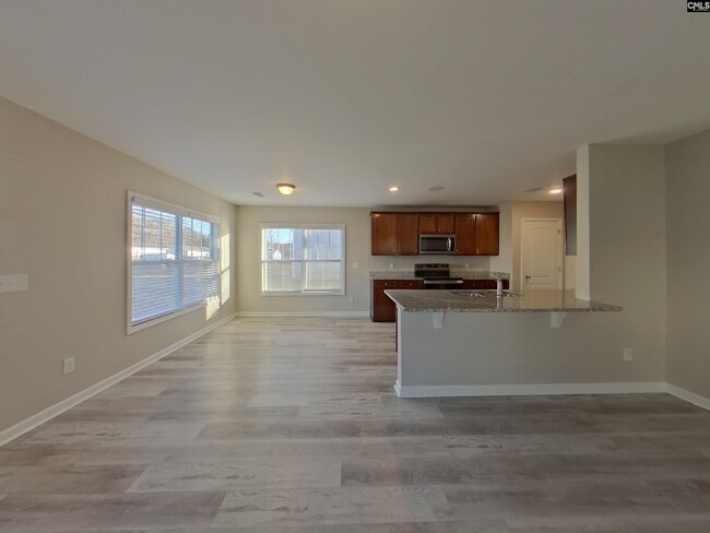 Building Photo - 422 Providence Plantation Cir