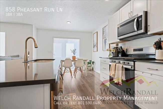 Building Photo - 858 Pheasant Run Ln