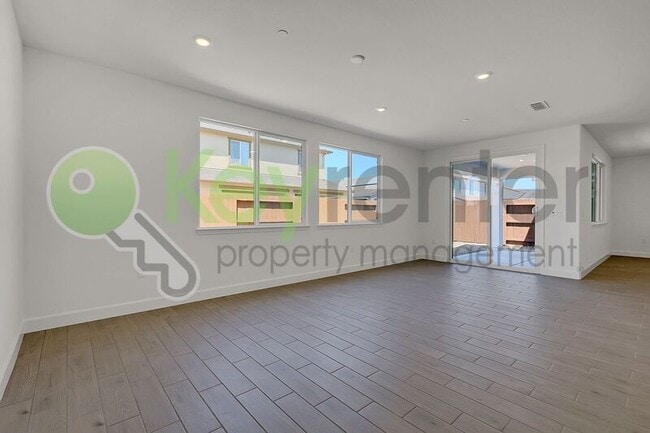 Building Photo - 4089 Flathead Dr