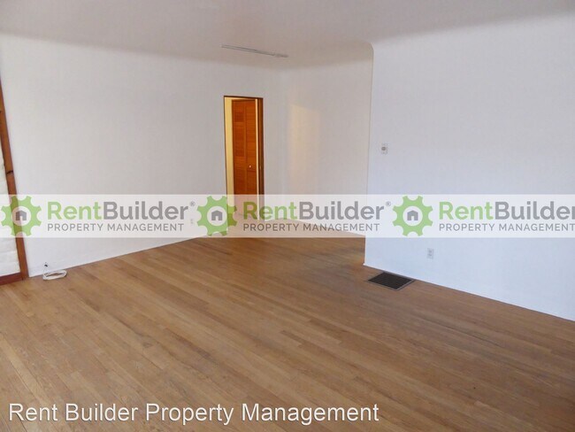 Building Photo - 3 br, 1 bath House - 2917 Santa Clara Ave. SE