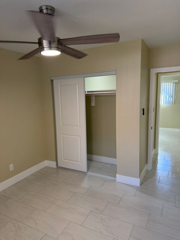 Building Photo - 10623 S Budlong Ave