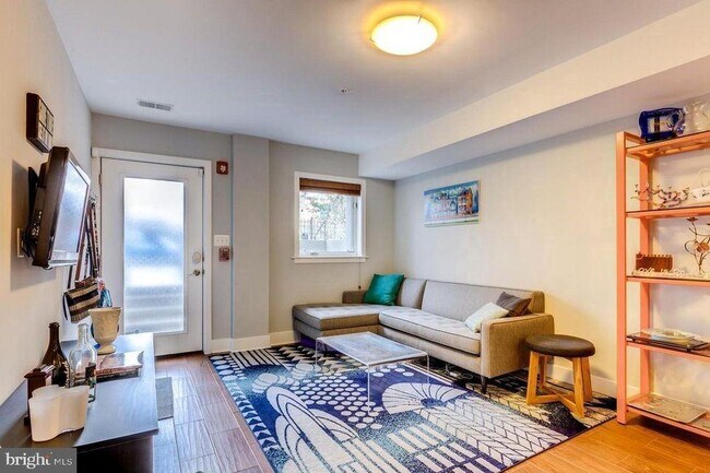 Building Photo - 3465 14th St NW