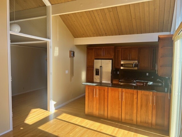 Building Photo - 880 Larkspur Dr