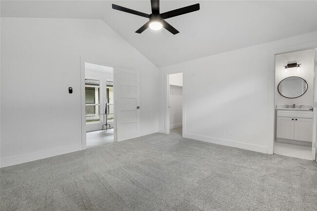 Building Photo - 6226 La Cosa Dr
