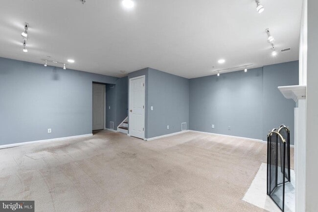 Building Photo - 3336 Fordington Pl