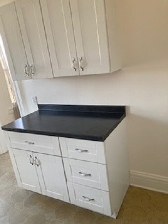 Building Photo - 87 Town Hill Ave