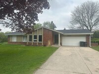 Building Photo - Beautifully Remodeled 3-Bedroom Home with ...