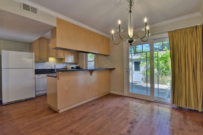 Building Photo - 1225 Picasso Dr