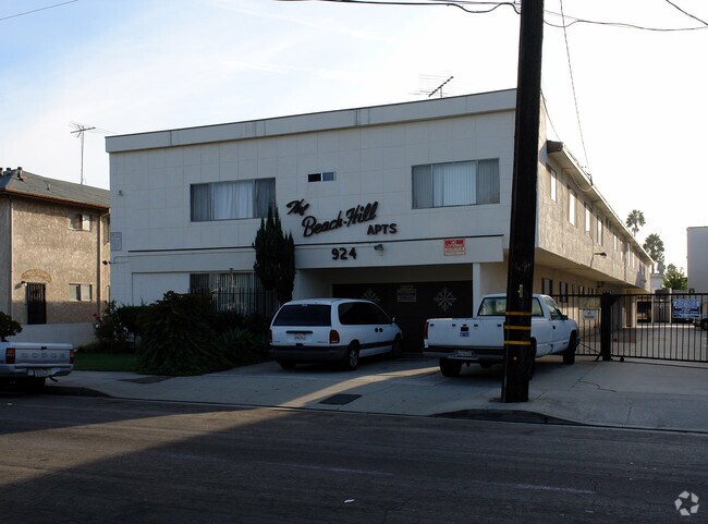 Building Photo - The Beach Hill Apartments